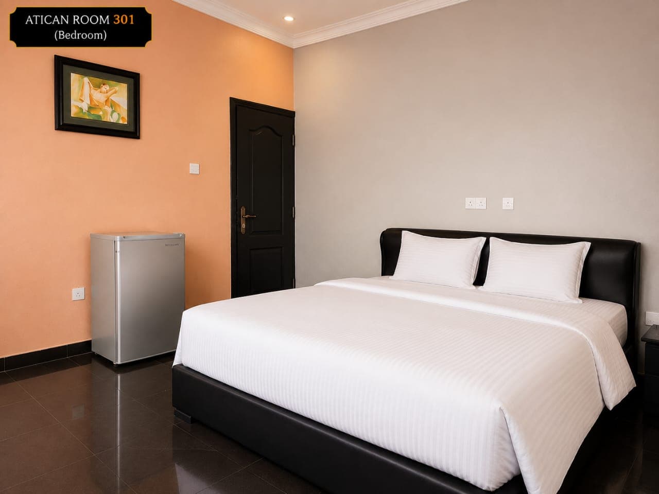 Room 26edd755-2977-4d8c-bc43-61109b63d39d main image