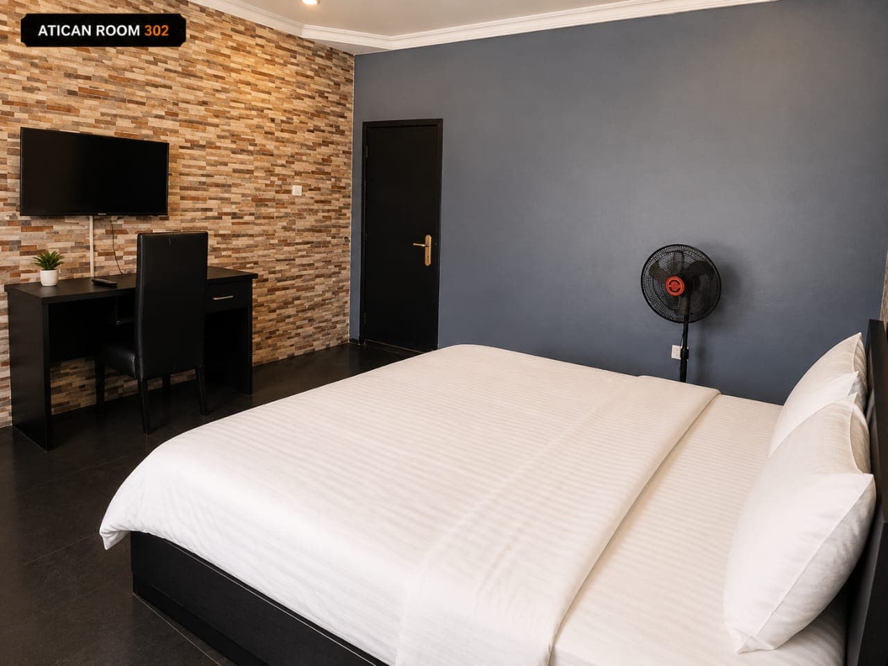 Room 32a47114-633a-4000-a8b7-3f82dc0b6201 main image