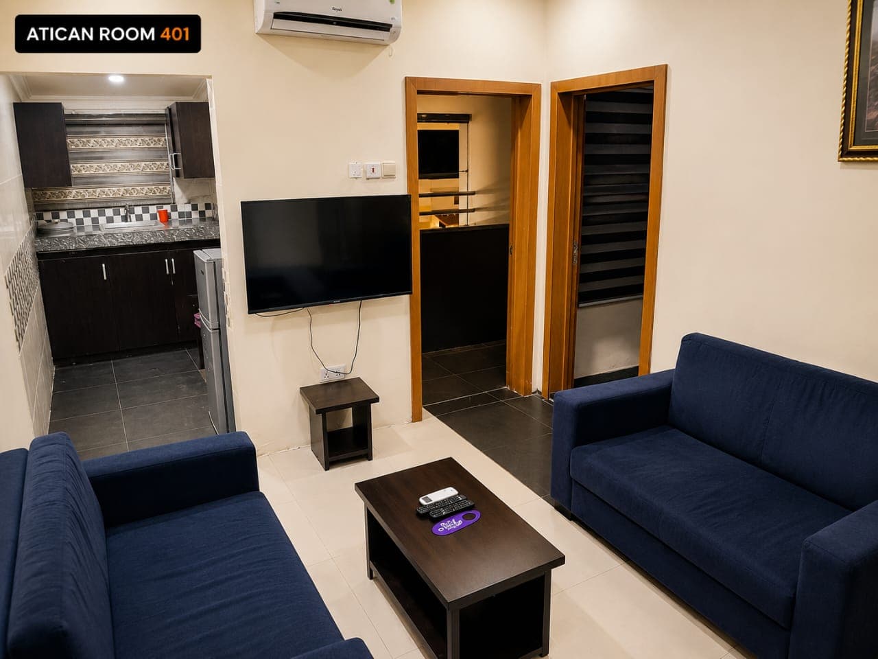 Room 96a596f4-8855-4b2e-a8a9-ed2cd44c287c main image